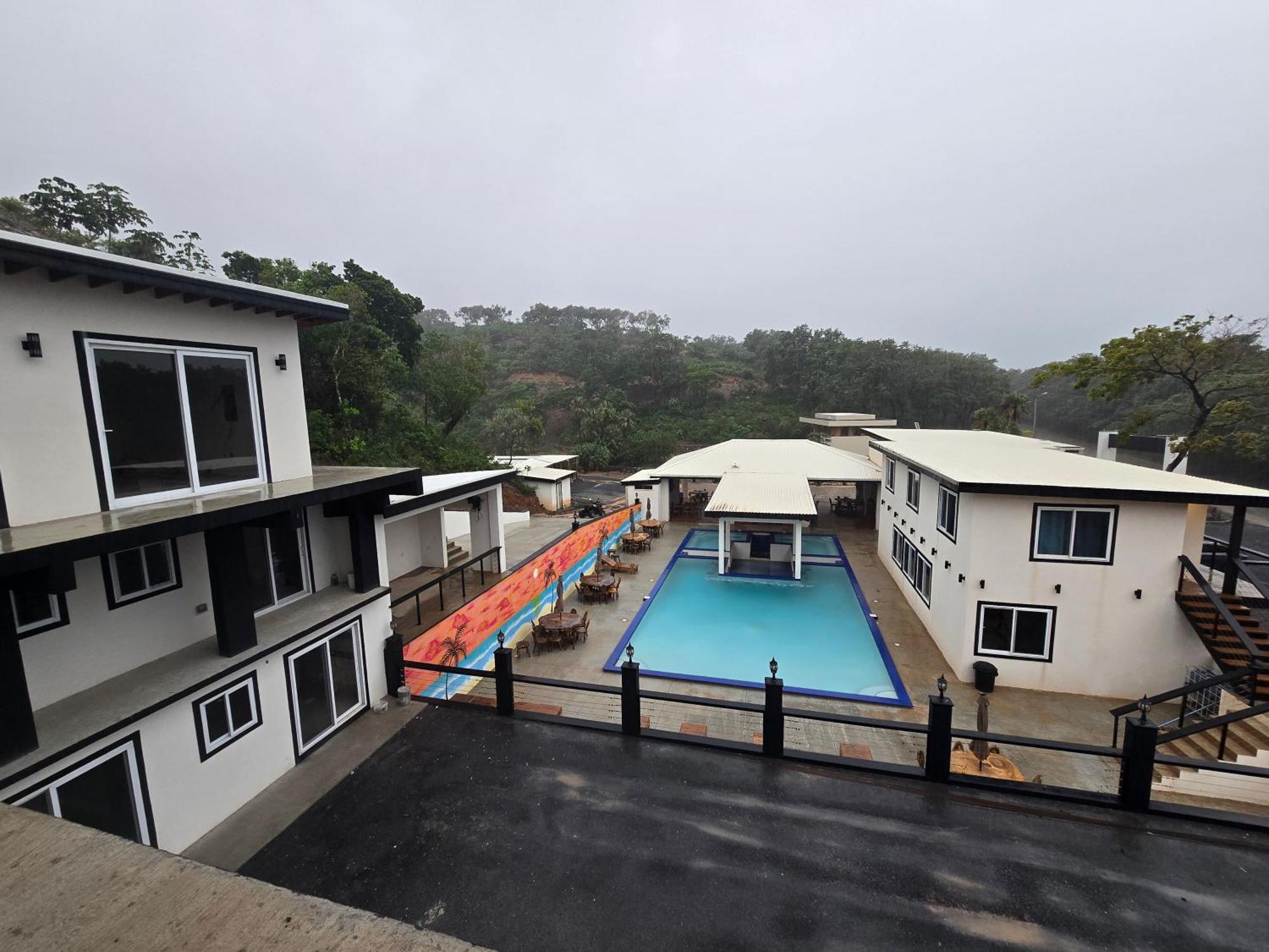 Chelle'S Suites And Restaurant Camp Bay Exterior foto